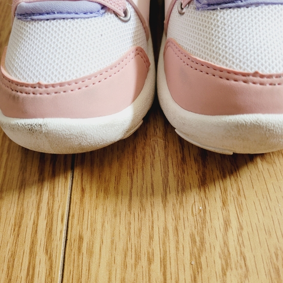 Oshkosh Pull On Sneakers Size 8 - Picture 5 of 8